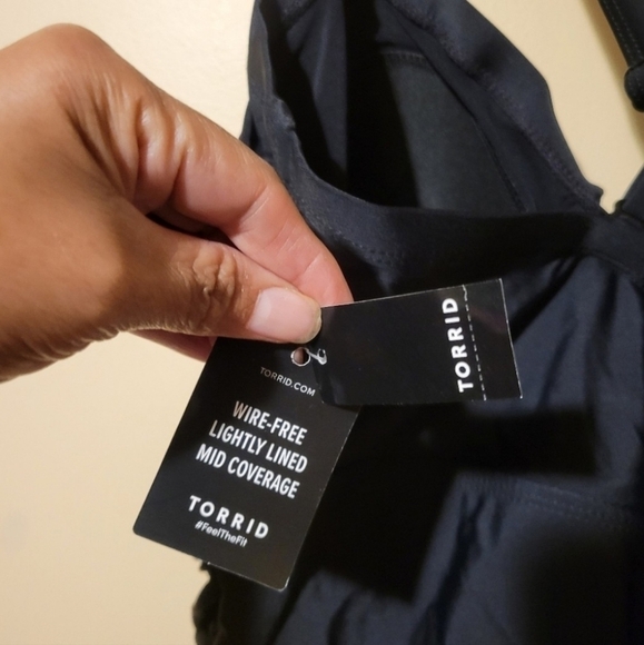 Torrid NWT swinsuit size 2/2X large. - Picture 7 of 9